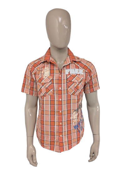 Camisa color aguamarina manga corta. Naranja Amarillo Azul marcado. con aplicaciones. Talla M.