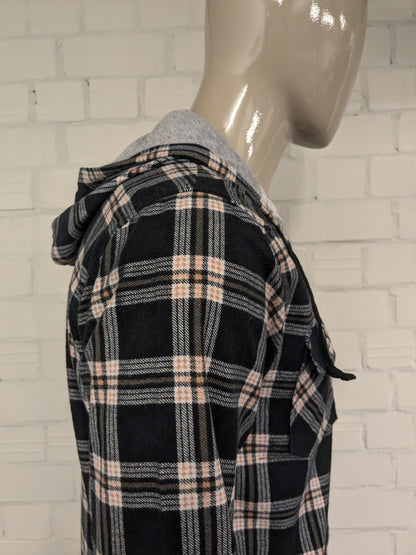 Unbranded Flannel shirt with press studs and hood. Black Pink checked. Size M.