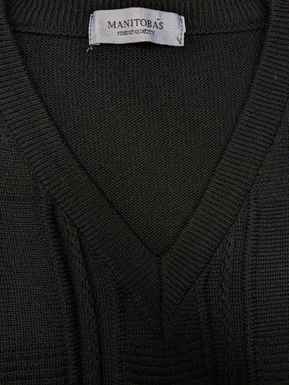 Pull en laine mérinos du Manitoba. Motif tactile noir. Taille L. 50% Laine.