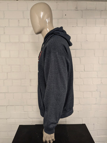 Defenders Football hoodie. Donker Grijs gemêleerd met opdruk. Maat XL.