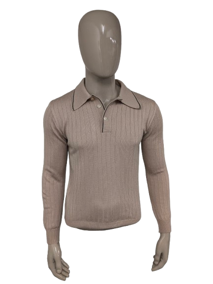 Maglia polo Jet Set vintage anni '70 con colletto a punta. Colore beige. Taglia M.
