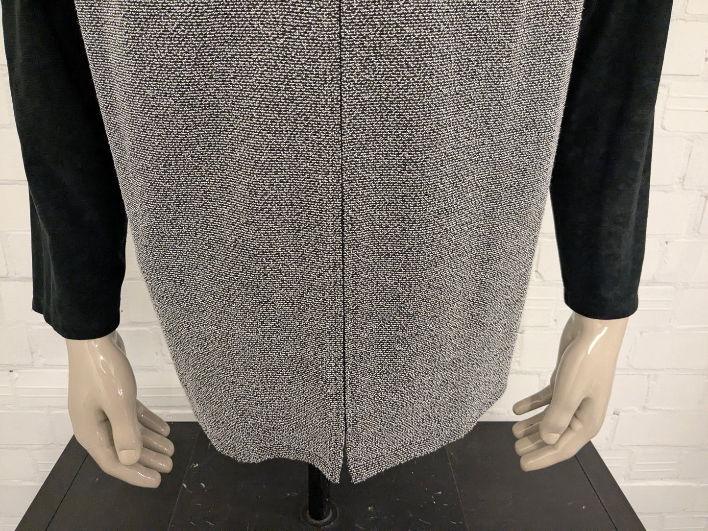 Vintage Canda cardigan with zipper. Black and white colored. Size XL.