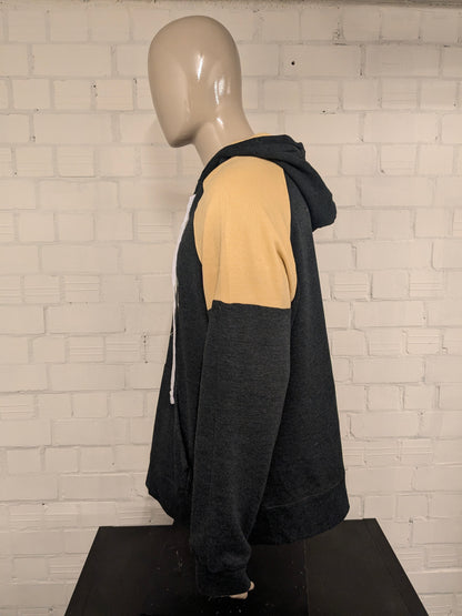 Official NHL Golden Knights Hoodie. Antraciet Geel gekleurd. Maat 2XL / XXL.