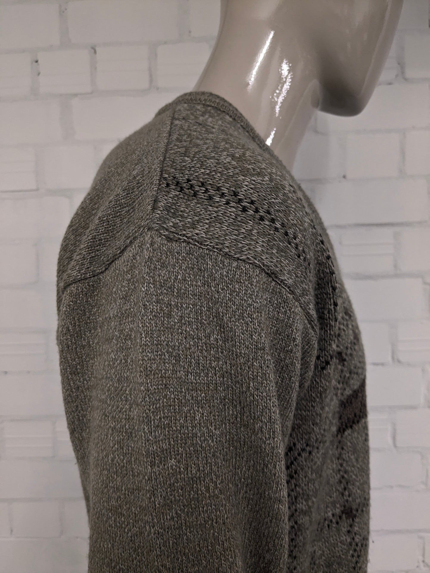 Maglione vintage Marc René in lana con scollo a V. Colore Verde Marrone Beige. Taglia M. 40% Lana.