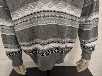 Vintage Schandiz sweater with V-neck. Gray White Black Green colored. Size XL.