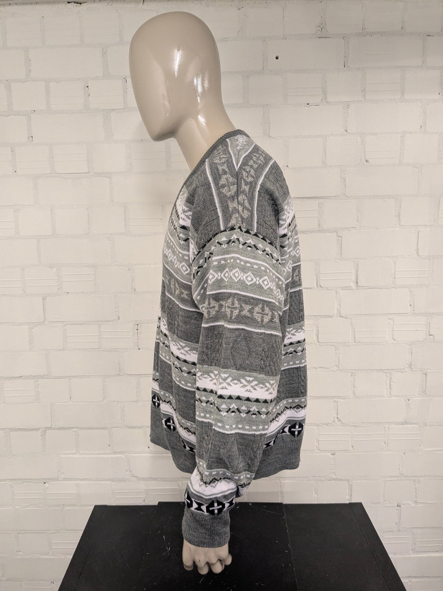 Vintage Schandiz sweater with V-neck. Gray White Black Green colored. Size XL.