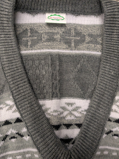 Vintage Schandiz sweater with V-neck. Gray White Black Green colored. Size XL.