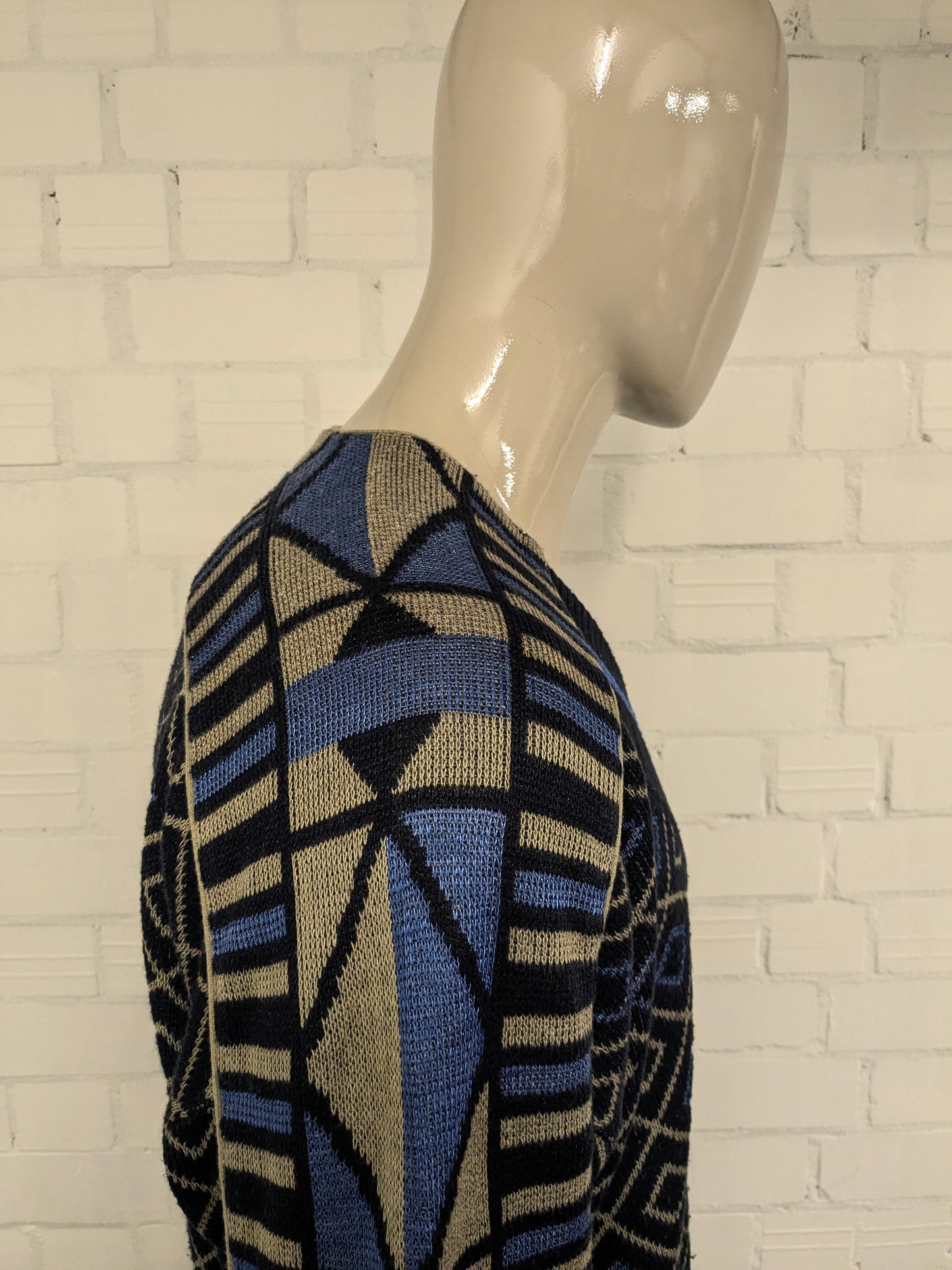 Vintage Alva Modo trui met V-Hals. Groen Blauw Zwart gekleurd. Maat XL.