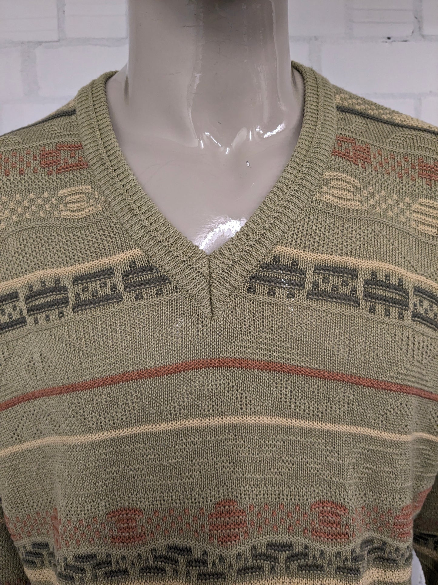 Vintage Gira Mondo trui met V-Hals. Groen Oranje Geel gekleurd. Maat XL.