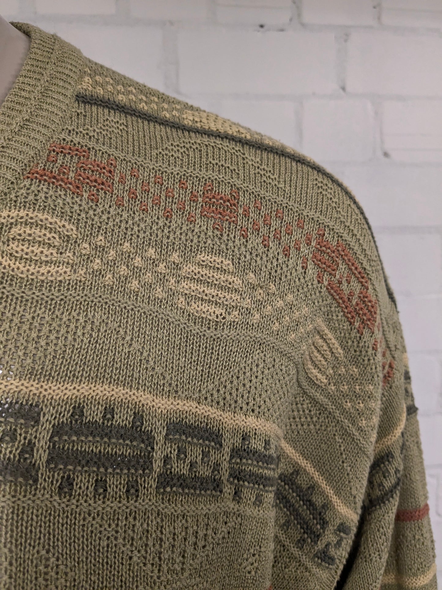 Vintage Gira Mondo trui met V-Hals. Groen Oranje Geel gekleurd. Maat XL.