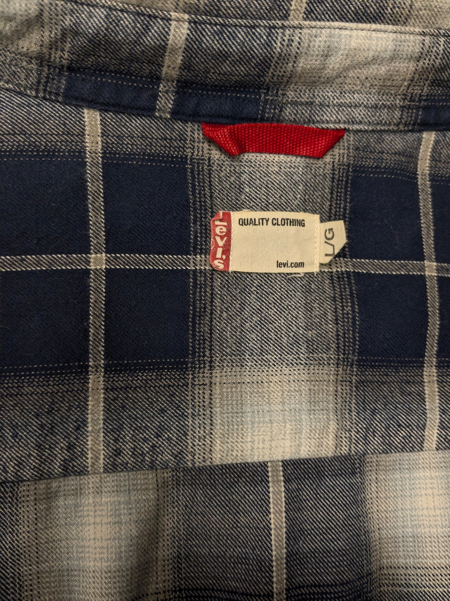 Levi's shirt. Blue Beige White checked. Size L.