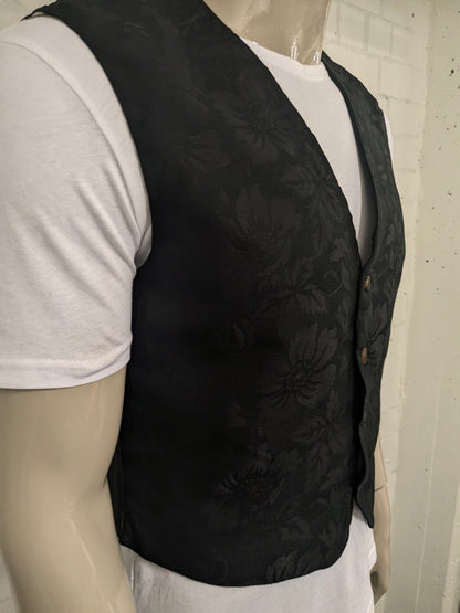 Vintage Ciao gilet. Zwart glanzend bloemen motief.  Maat M.