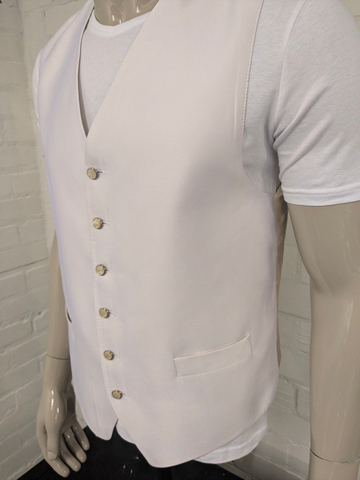 Vintage Wit glanzend gilet met parelmoer knopen. Maat L.