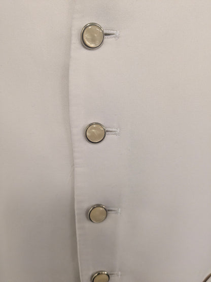 Vintage Wit glanzend gilet met parelmoer knopen. Maat L.