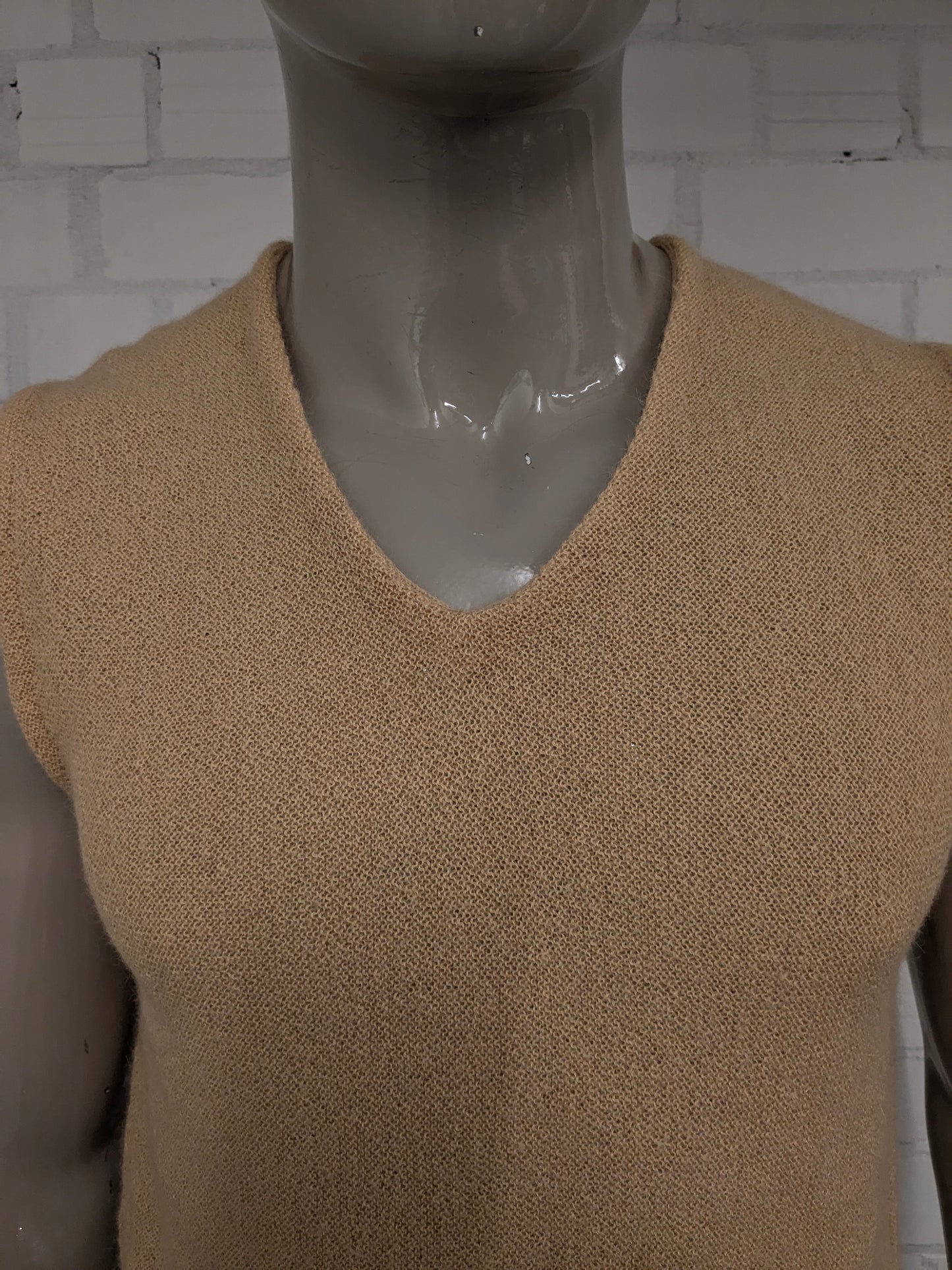 Vintage Pringle 100% Alpaca Wollen spencer met V-Hals. Geel gekleurd. Maat S.