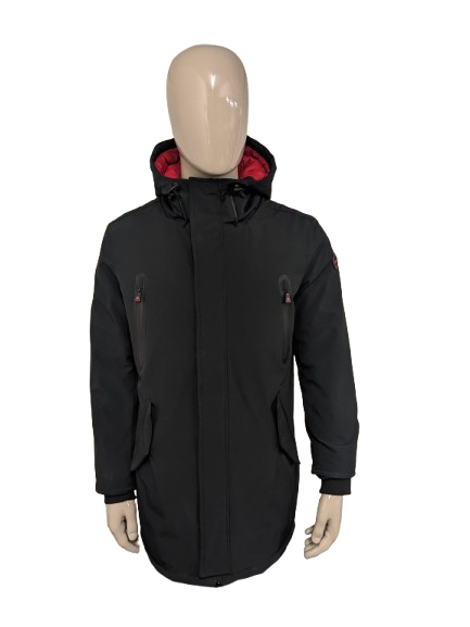 Museum lined winter coat with hood and double closure. Black Red colored. Size L.
