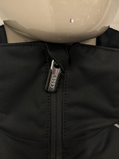 Veste d'hiver doublée Audi. Coloré noir. Taille L.