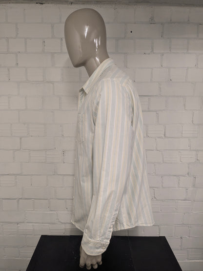 La camicia di Levi. Strisce giallo verdi. Taglia XL. standard.