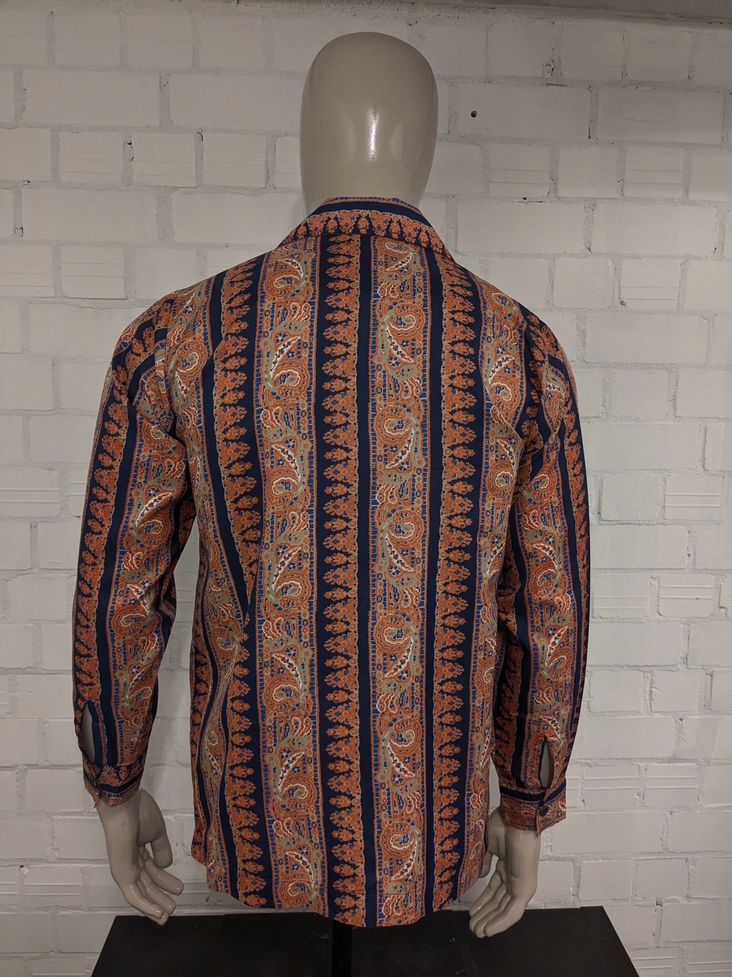 Vintage Grandslam ltd shirt with pointed collar. Orange Green Blue print. Size M.