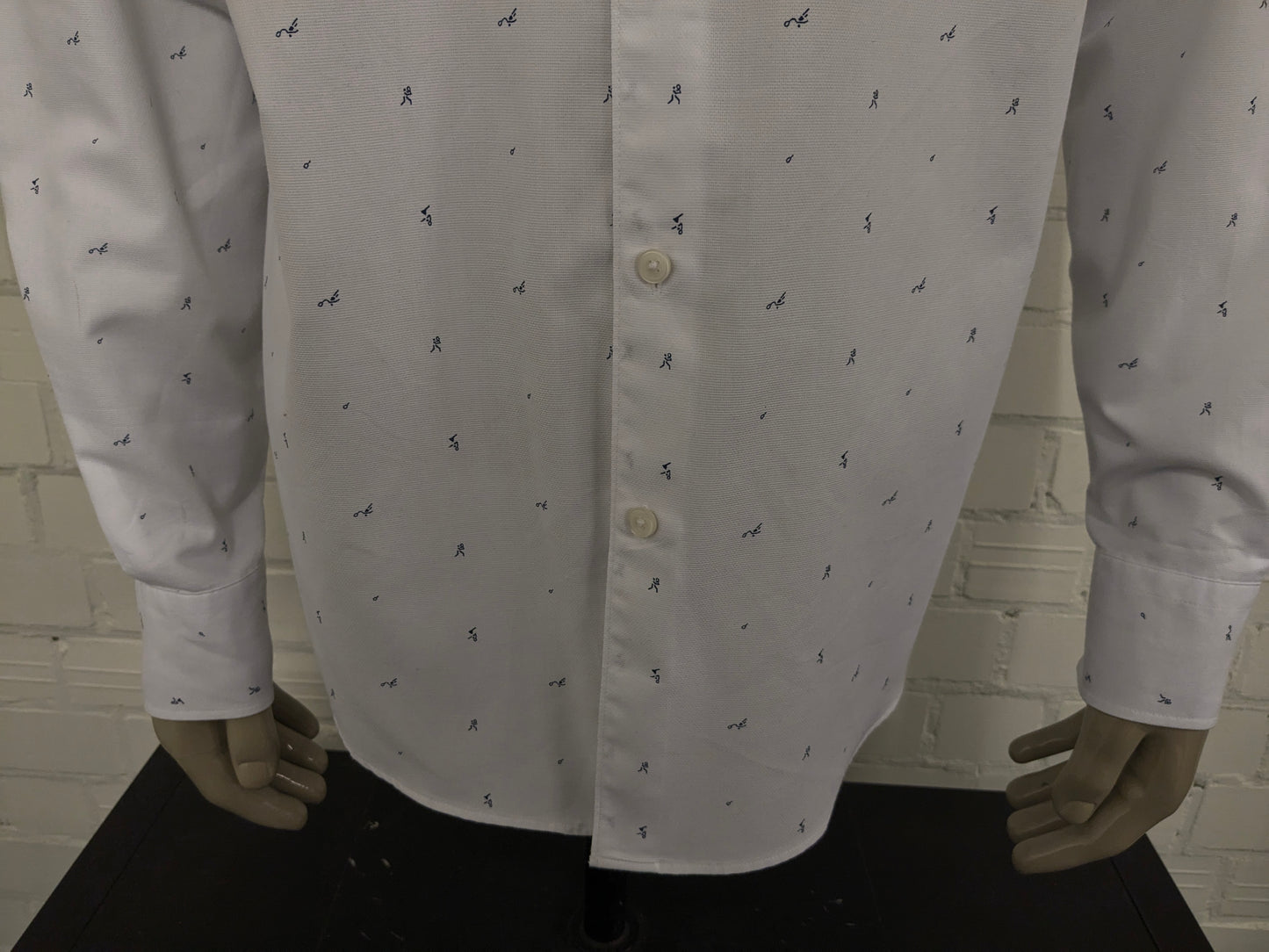 Zara shirt. White with Blue tennis men print. Size XL. regular fit.
