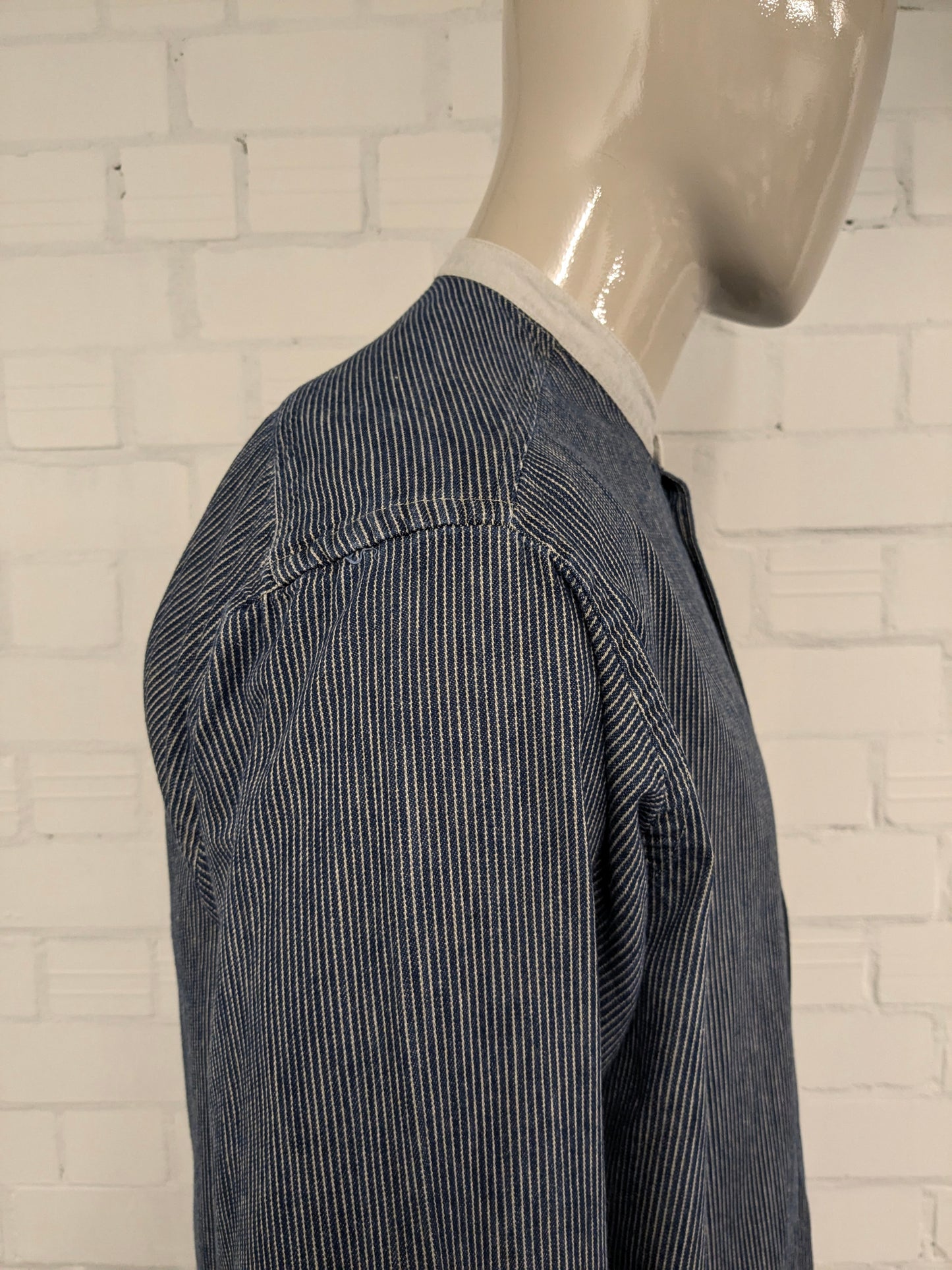 Marks & Spencer shirt with farmers' short collar. Beige Blue striped. Size XL.