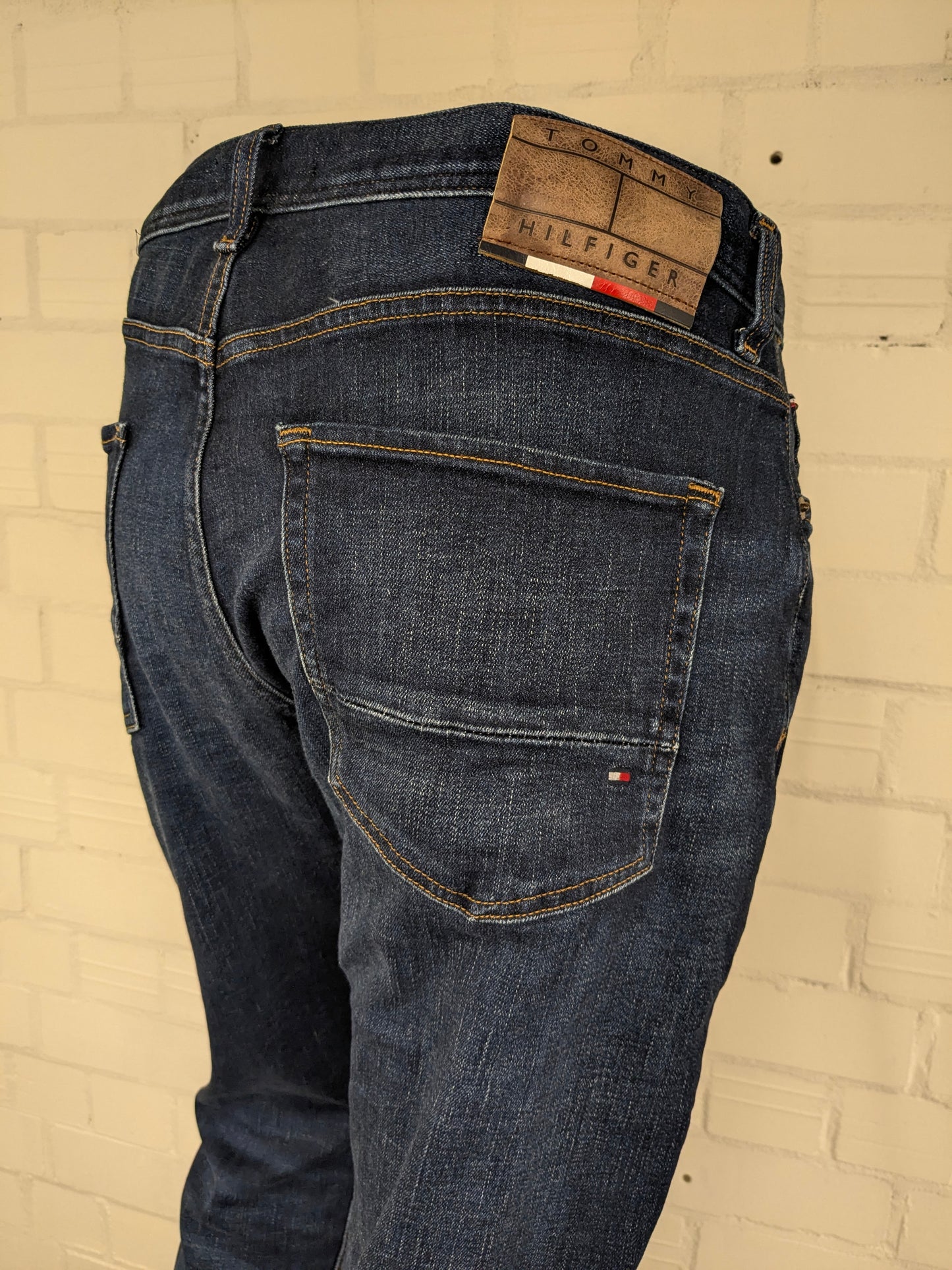 Tommy Hilfiger jeans. TH Flex. Dark Blue colored. Size W36 - L36. Houston stretch.