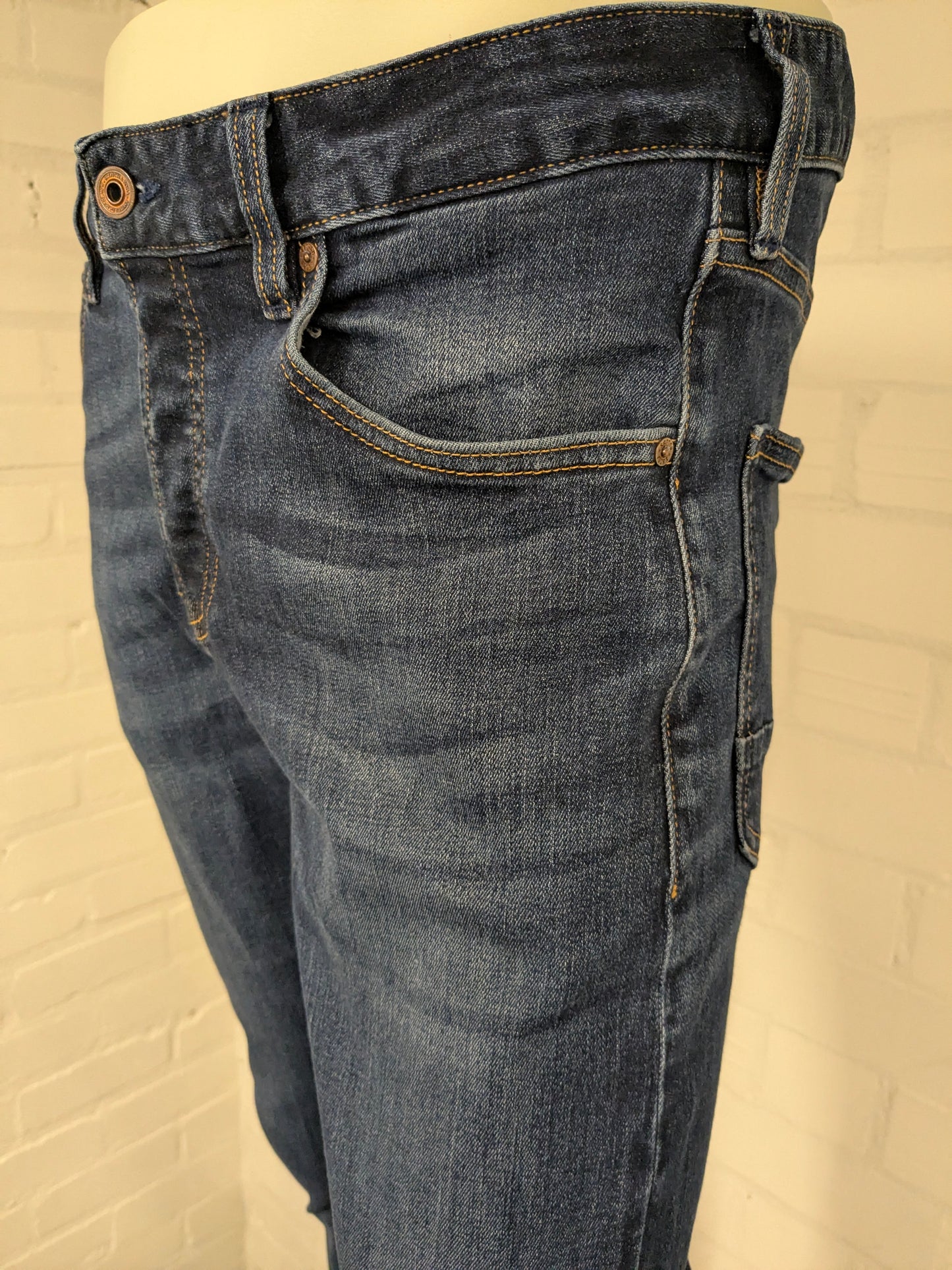 Vaqueros Scotch & Soda. De color azul. Talla W33 - 30. Tipo Ralson. estirar.