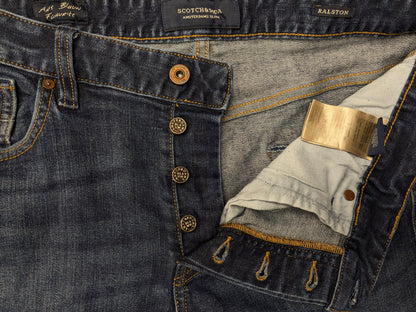 Vaqueros Scotch & Soda. De color azul. Talla W33 - 30. Tipo Ralson. estirar.