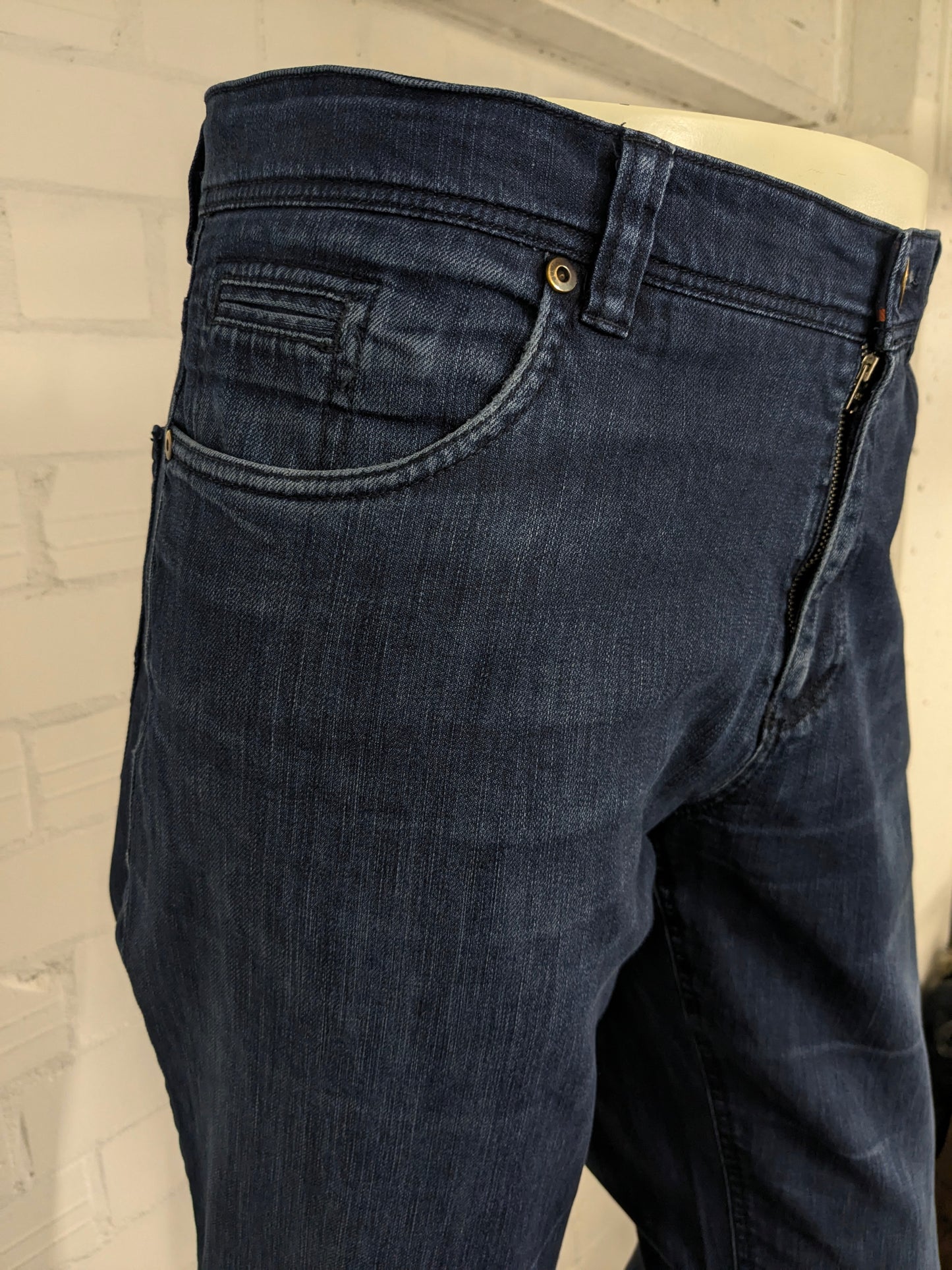 Portman & Sons jeans. Dark Blue colored. Size W36 - L36.