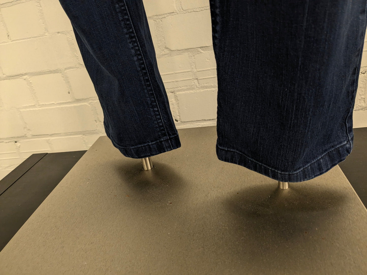 Portman & Sons jeans. Dark Blue colored. Size W36 - L36.