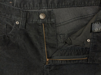 Haggar ribbed trousers. Colored black. Size W32 - L32.