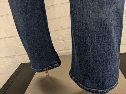 Jean Garcia. Coloré en bleu. type Russo coupe régulière. Taille W38 - L34. extensible.