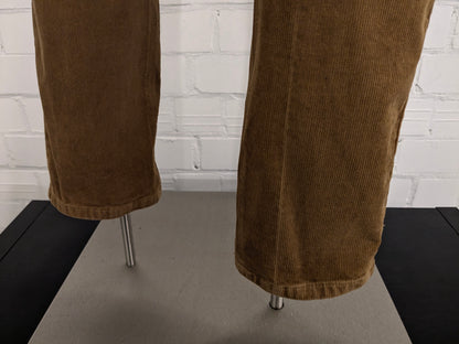 Pantalon côtelé Bonobo. De couleur marron clair. Taille W34 - L32. Tapez sur mesure.