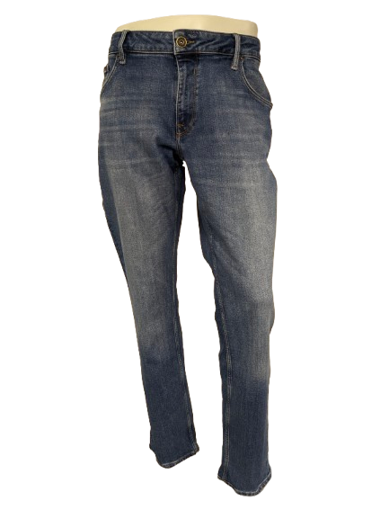 Garcia-Jeans. Blau gefärbt. Größe B38 - L34. strecken.