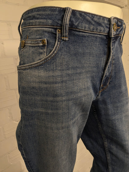 Garcia-Jeans. Blau gefärbt. Größe B38 - L34. strecken.