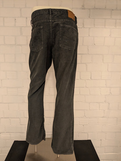 American Eagle ribbed trousers. Colored gray. Size W33 - L32. Type Original straight.