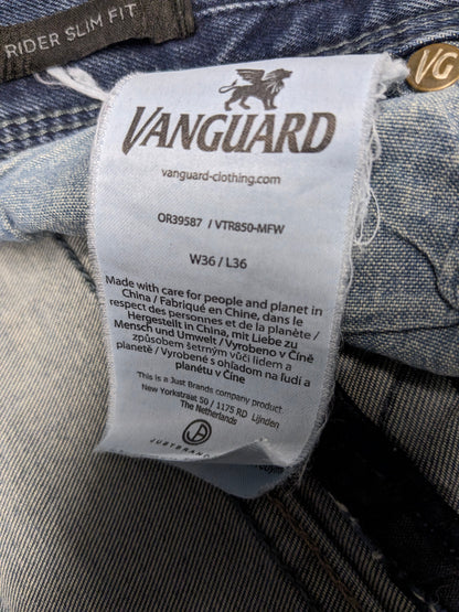 Vanguard jeans. Blauw gekleurd. Maat W36 - L36.
