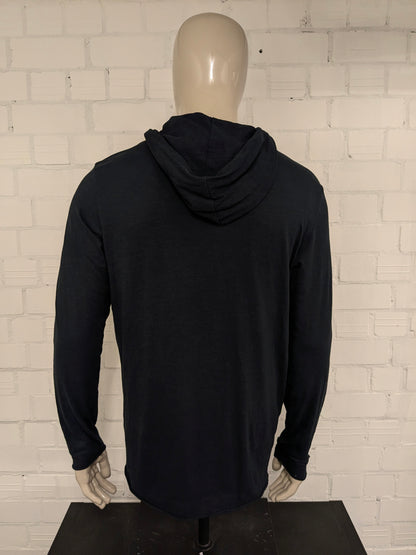 Felpa sottile con cappuccio arcobaleno "Merry XMas". Nero con stampa. Taglia L.