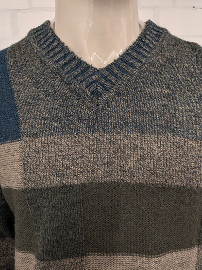 Suéter vintage Ceceba de Lana de Alpaca con Cuello en V. Color Beige Azul Verde. Talla M. 30% Lana y 10% Lana de Alpaca.