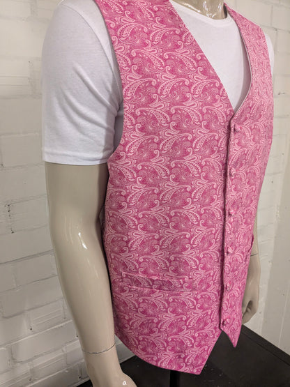 Vintage gilet. Donker en Licht Roze paisley motief. Maat 2XL / XXL.
