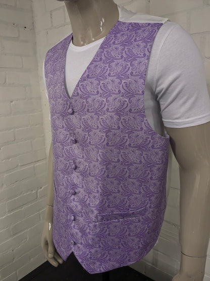 Vintage gilet. Licht en Donker Paarse paisley motief. Maat 3XL / XXXL.
