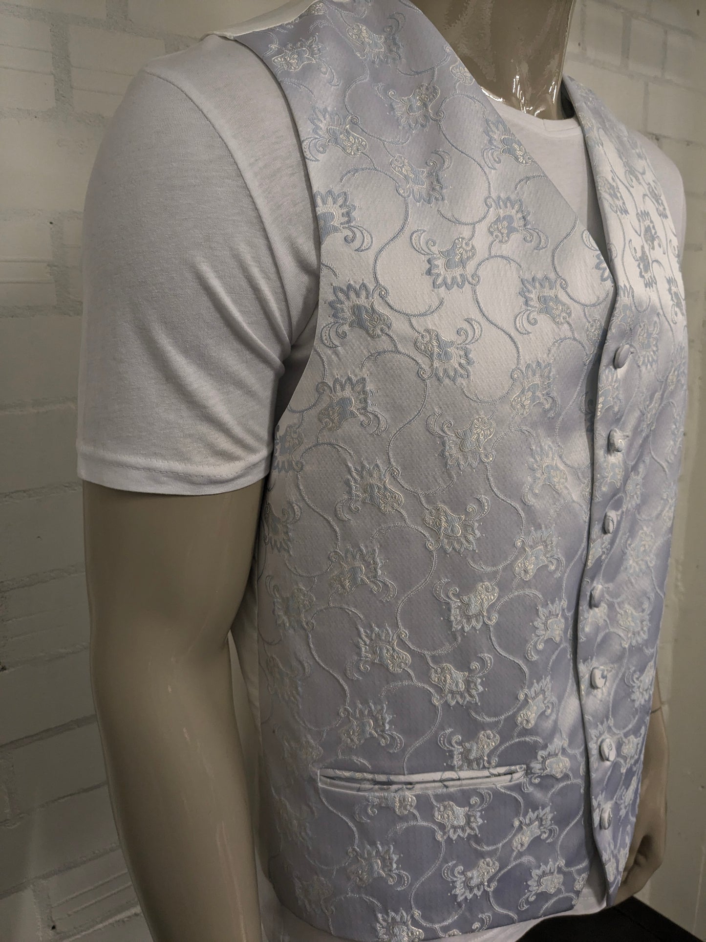 Cristo gilet. Licht Blauw Beige motief. Maat L.