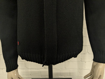 Thomas Jeans vest. Colored black. Size L.