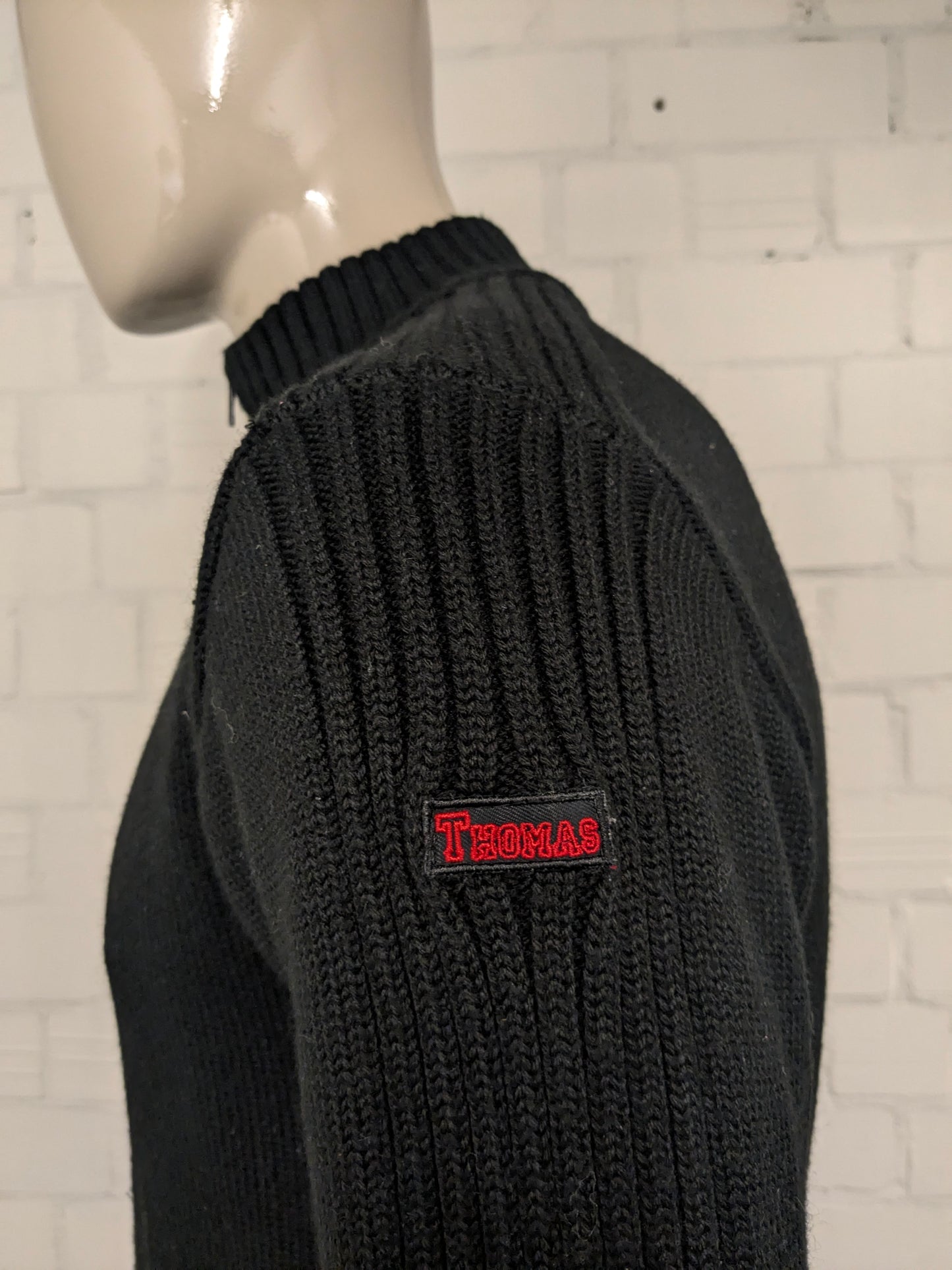 Thomas Jeans vest. Colored black. Size L.