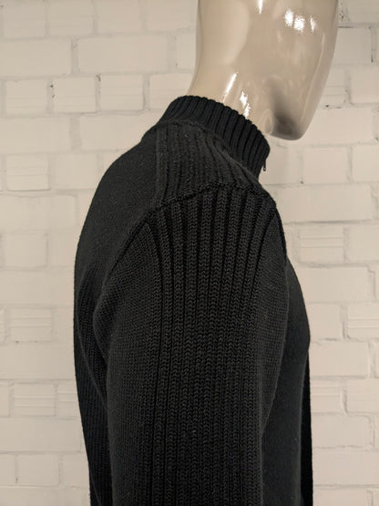 Thomas Jeans vest. Colored black. Size L.