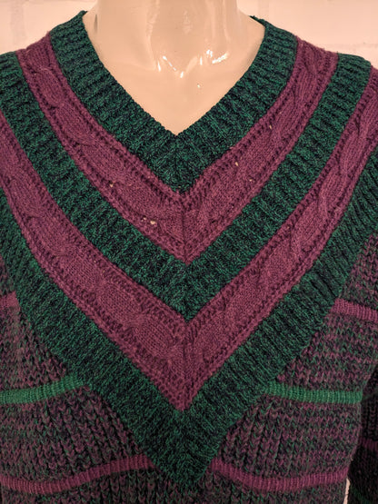 Maglione vintage Olly Gan con scollo a V. Colore verde viola nero. Taglia L.