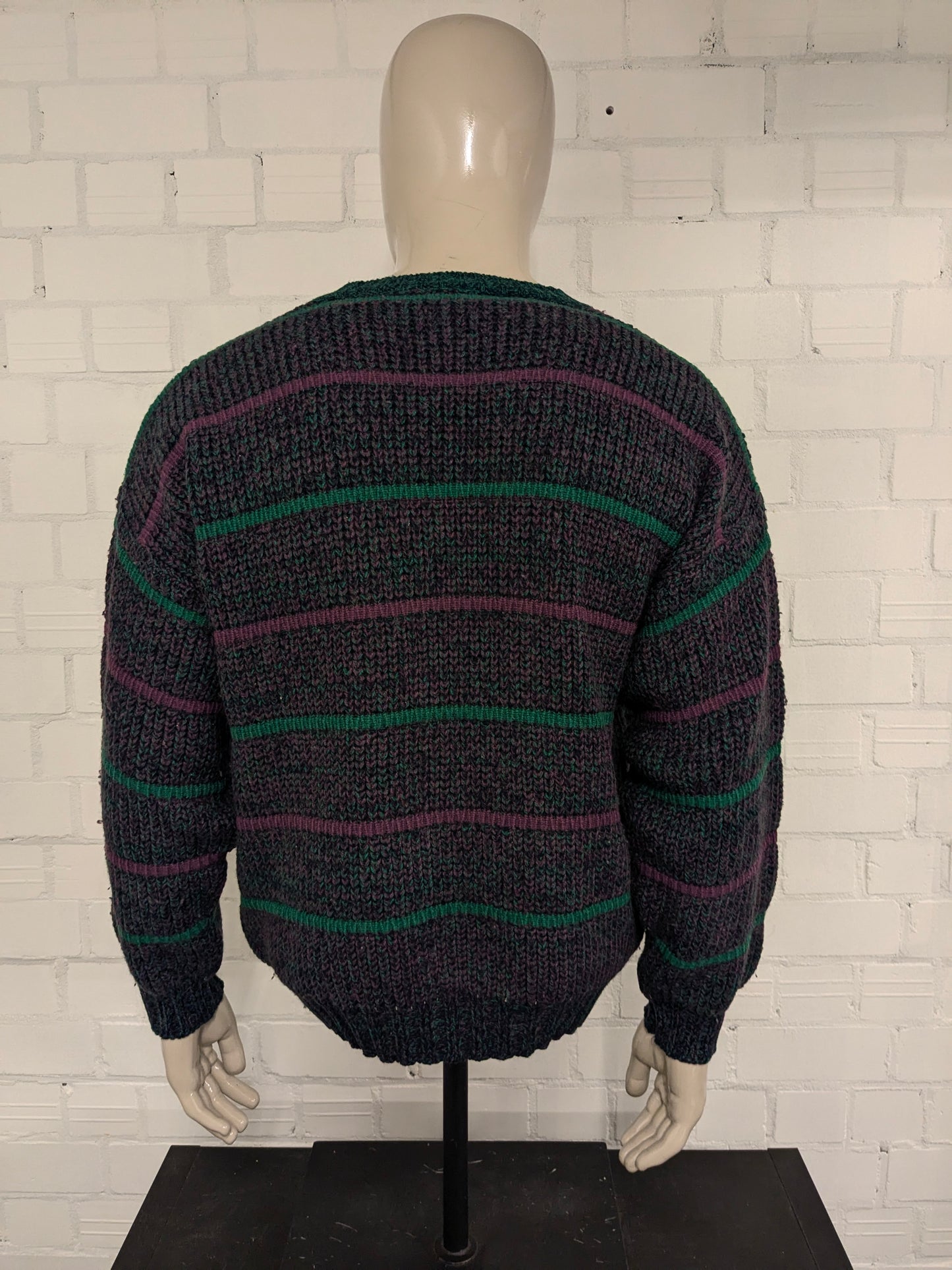 Maglione vintage Olly Gan con scollo a V. Colore verde viola nero. Taglia L.