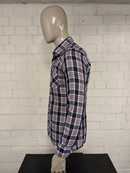 Vintage 70's Yess overhemd met puntkraag en grotere knopen. Paars Roos Groen Zwart geruit. Maat M.