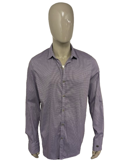 Hemd aus Gusseisen. Lila-weißer Druck. Größe 2XL / XXL. strecken.