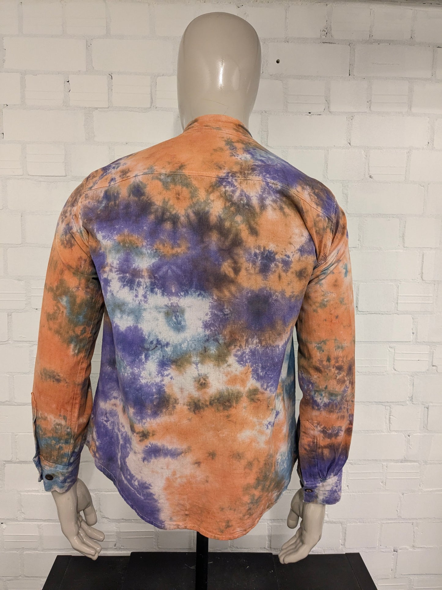 Madekind Tie Dye shirt with farmer short collar. Orange Purple Blue colored. Size L.